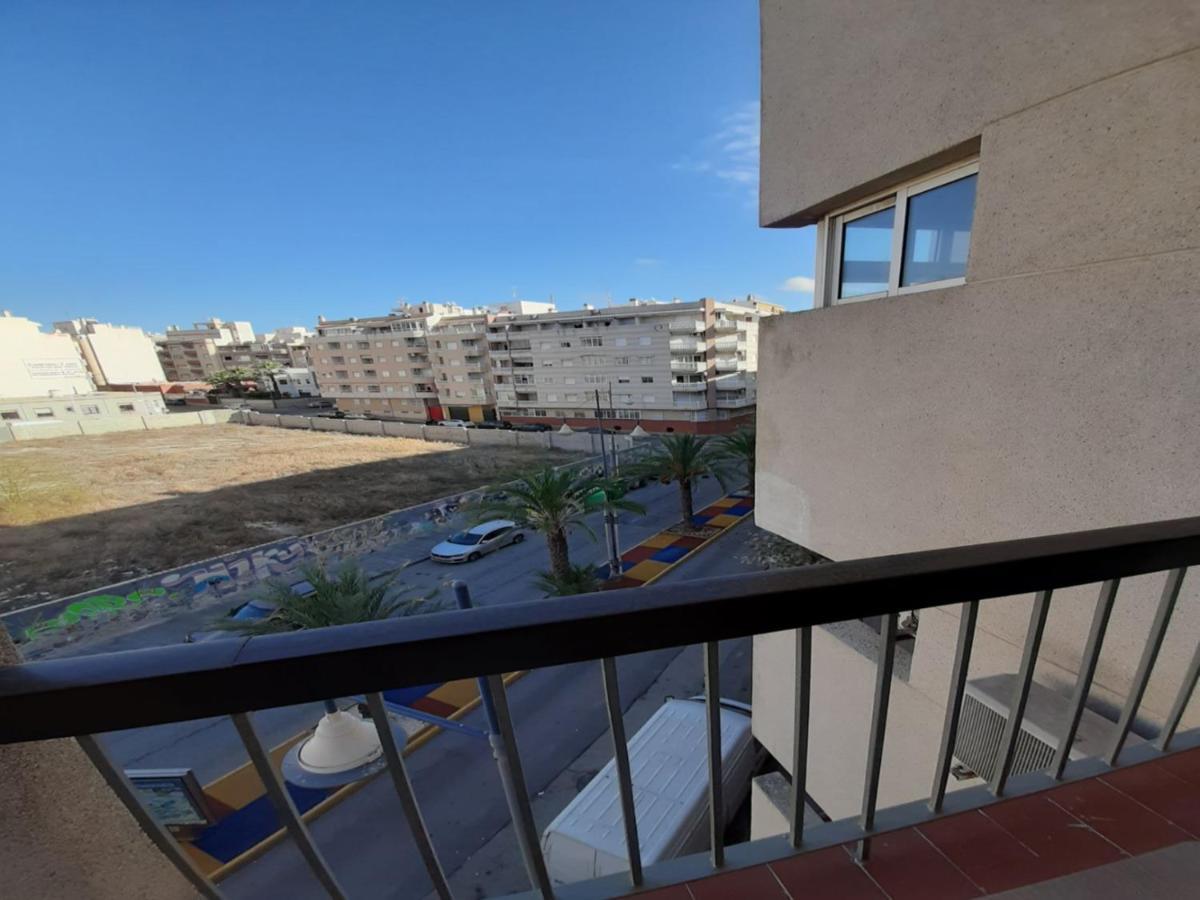 Studio Met Ideale Ligging Torrevieja Exterior foto
