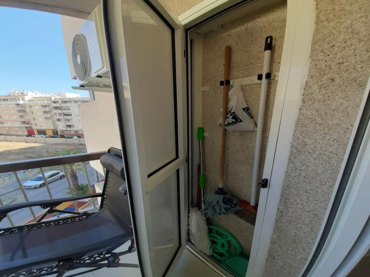 Studio Met Ideale Ligging Torrevieja Exterior foto